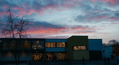 NEU: Film - Wir stellen uns vor